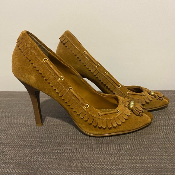 MIA Open Toe Pump w/ Tassels - Picture 2 of 11
